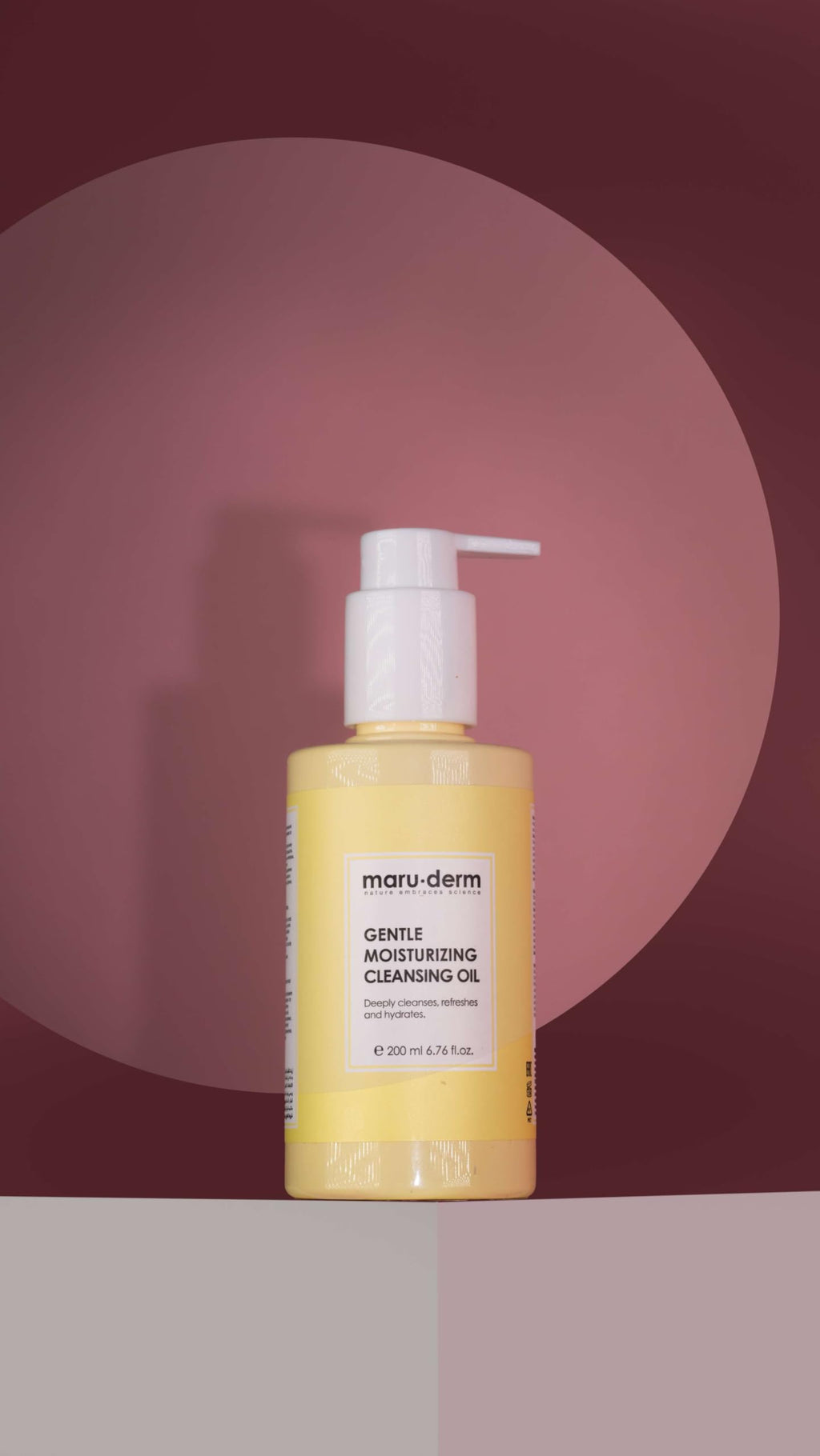 Gentle Cleansing Oil for Face & Body - Makeup Remover & Double Cleanser with Niacinamide & Panthenol - Removes Sunscreen, Sebum & Impurities, Hydrating Formula for Sensitive & Dry Skin – 200ml